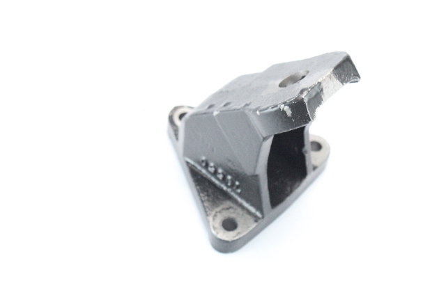 79550A1 Mercruiser 1982-1998 Front Engine Mounting Bracket 4.3 5.0 5.7 6.3 + L