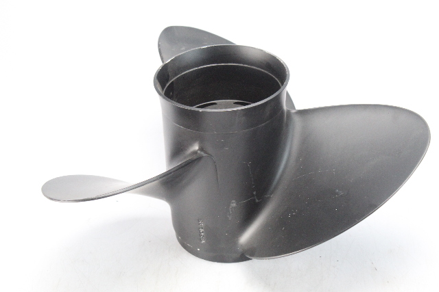 9511-148-17 Solas 1976 & UP RH 14-4/5 X 17 Propeller 90-300 HP