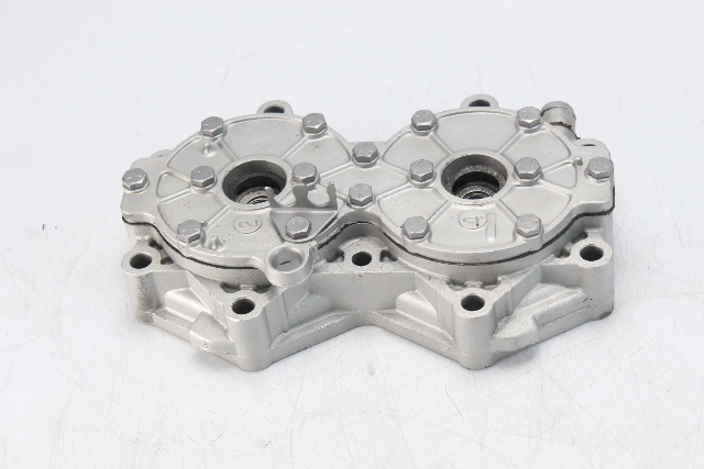 320370 Johnson Evinrude 1975-1976 Port Cylinder Head 115 HP V4