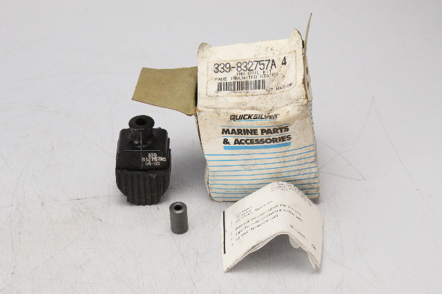 832757A4 7370A13  Mercury 1972-06 Ignition Coil  6 8 9.9 10 15 18 20 +HP OEM NOS