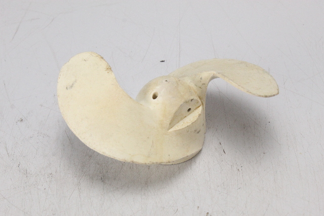 319004 Johnson Evinrude 1974-82 RH 6-1/4 X 6 Plastic Propeller 4 HP