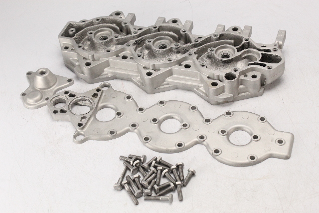325557 320840 Johnson Evinrude 1976-81 Starboard Cylinder Head & Cover 150 + HP