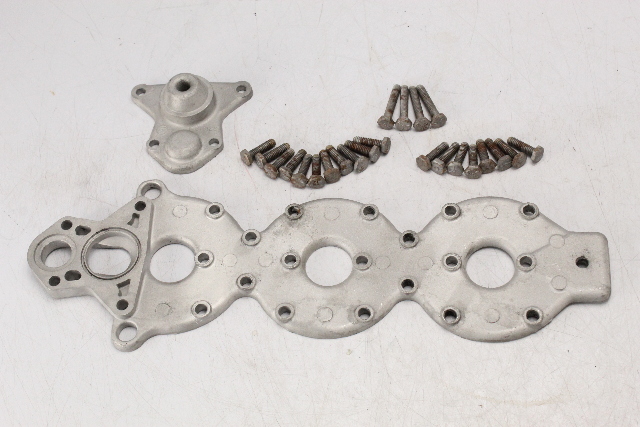 320840 321013-1 Johnson Evinrude 1976-93 Cylinder Head & Thermostat Cover 150+HP