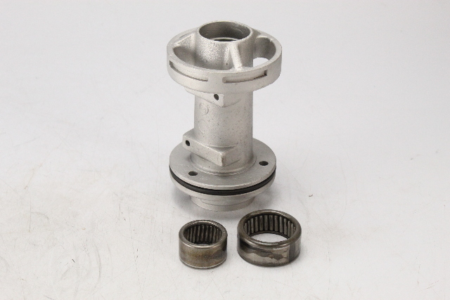 OEM 386920 Johnson Evinrude 1975-1988 Bearing Carrier 35 40 48 50 55 60 70 75 HP