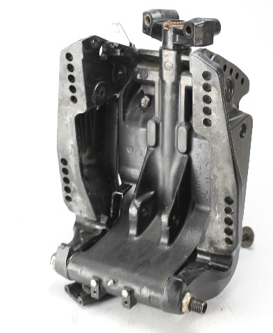 8M0102865 67706A55 Mercury 1976-98 Swivel, Steering Arm W/ Brackets 135 150 + HP