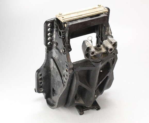 9750T 9749A1 19459A3 Mercury 1987-1997 Swivel Bracket & Steering Arm 40 50 60 HP
