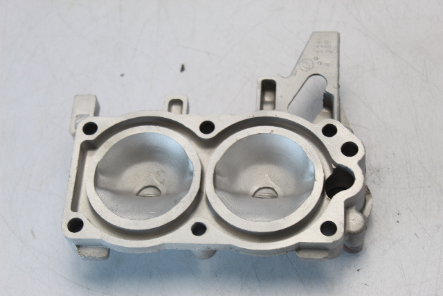 321388 Johnson Evinrude 1974-80 Cylinder Head 9.9 + HP 2-Stroke 2 Cylinder CLEAN