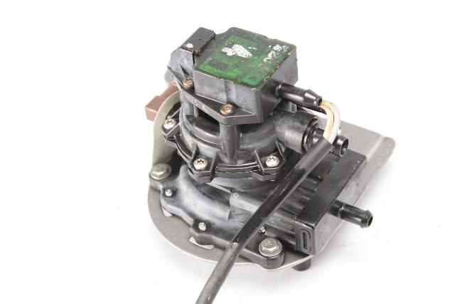 1985-05 Johnson Evinrude 3 Wire VRO Pump W/ Bracket 174570 35-60 HP 1 YR WTY