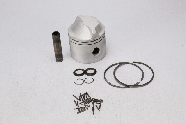 393271 Johnson Evinrude 1974-1998 Crossflow STD Piston 85-235 HP CLEAN
