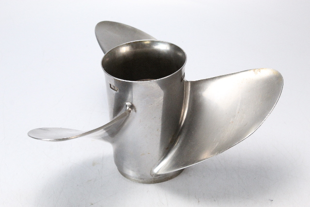 Yamaha SST RH 15-1/2 X 17 Propeller 150 175 200 225 250 300 HP 6 MONTH HUB WTY