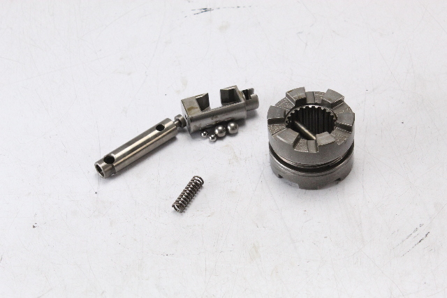 57621-92J20 Suzuki 2001 & UP Clutch Dog  DF 90 100 115 HP OEM