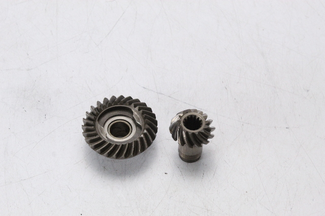 322079 388125 Johnson Evinrude 1976 Forward & Pinion Gear 35 HP