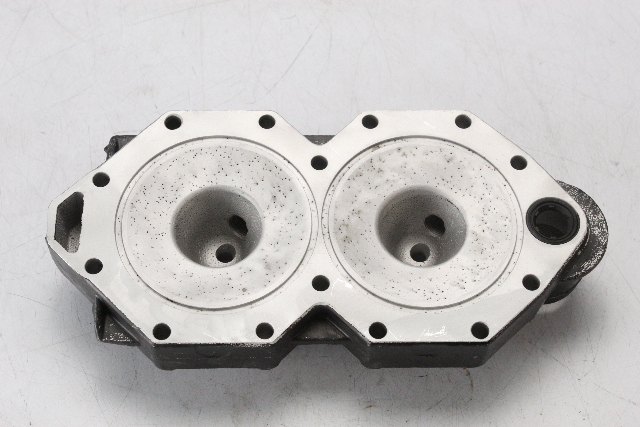 343628 344961 Johnson Evinrude 1998-99 Starboard Cylinder Head 90 115 HP CLEAN