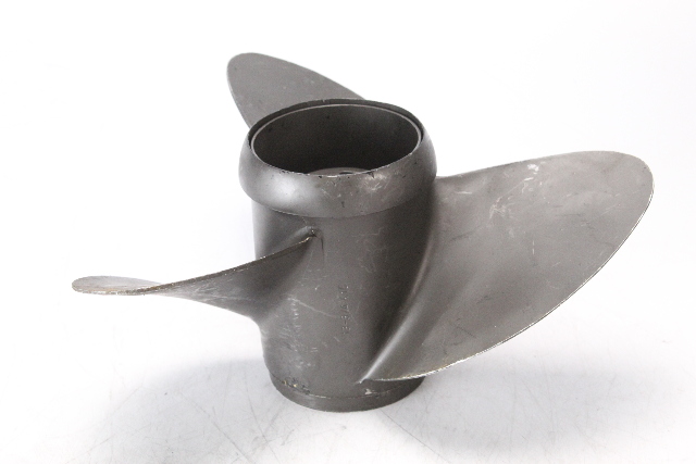 391198 Evinrude Johnson 1968 & NEW 13-3/4 X 15 Propeller 40 45 + HP 6 MO HUB WTY