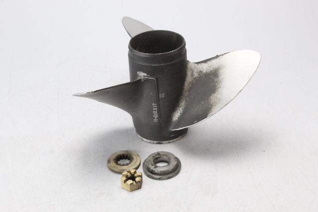 386841 Johnson Evinrude 1975-05 RH 11-3/4 x 17 Propeller 40 48 + HP 6 MO HUB WTY