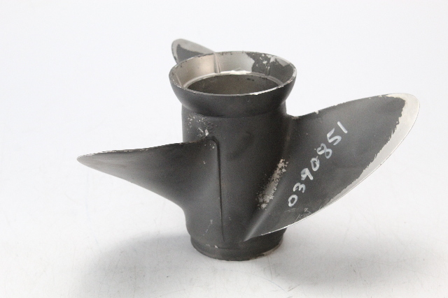 390851 Johnson Evinrude 1975-05 SST RH 11-3/4 x 17 Propeller 50 + HP 6 M HUB WTY