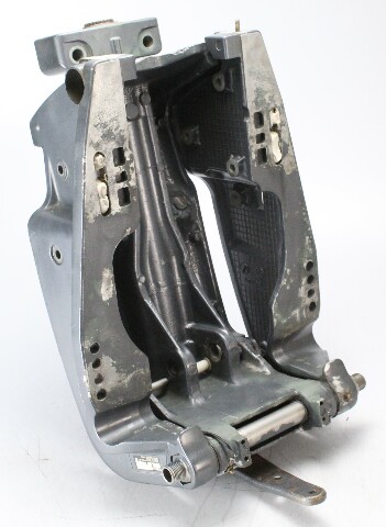 61A-43311-22-8D Yamaha 1994 & UP Swivel Bracket W/ Arm 200 225 250 HP V6