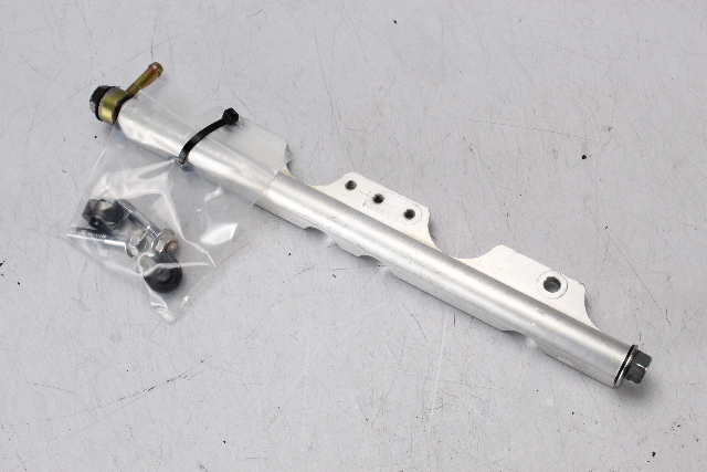 15751-90J03 Suzuki 2001-2010 Delivery Pipe DF 90 100 115 140 HP