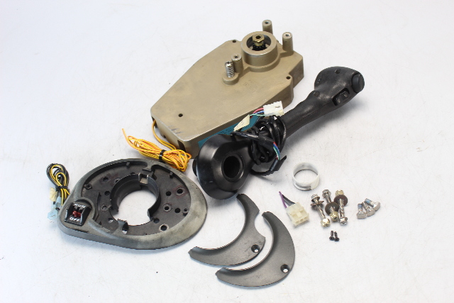 858690A2 C# 858637-C Mercury Concealed Side Mount Remote Control Box