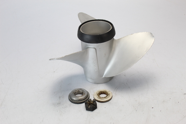 386841 Johnson Evinrude 1975-05 RH 11-3/4 x 17 Propeller 40 48 + HP AS IS