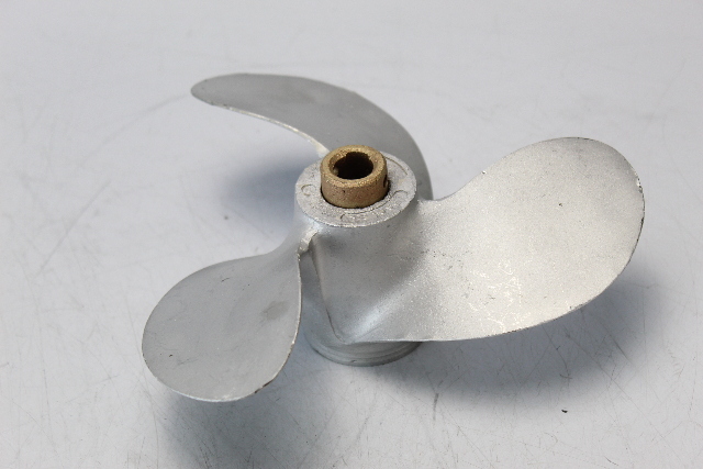 391096 Johnson Evinrude 1980-05 ALUM RH 8-1/2 X 7 Propeller 4 4.5 + HP Pin Drive