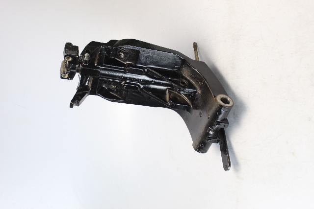 8M0102865 99661A2 Mercury 1980-91 Swivel Bracket & Arm 75 90 100 115 125 HP