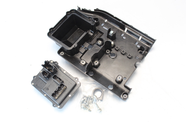 6P2-82170-03-00 6P2-81948-00-00 Yamaha 2005-2010 Fuse Box W/ Bracket 225 250 HP