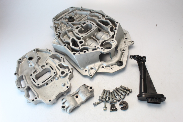 69J-41137-02-CA 69J-41131-11-CA Yamaha 2004-07 Exhaust Guide & Manifold 200 + HP
