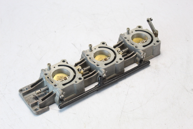 436845 433364 Johnson Evinrude 1994-98 Throttle Body & Fuel Manifold STBD 150 HP