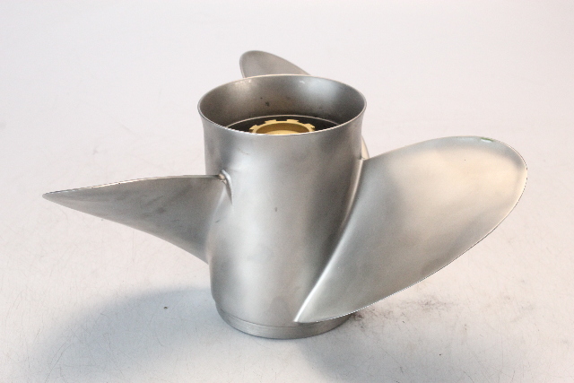 MAR-14224-TR-E0 Yamaha Turbo 1976 & UP RH 14-1/4 x 24 Propeller 90 100 110 + HP