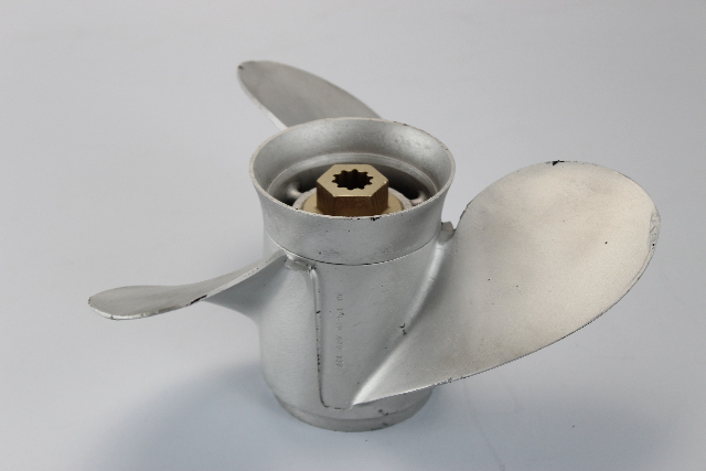Mercury 1977 & UP Aluminum RH 10-3/8 x 13 Propeller 9.9 15 18 20 25 HP