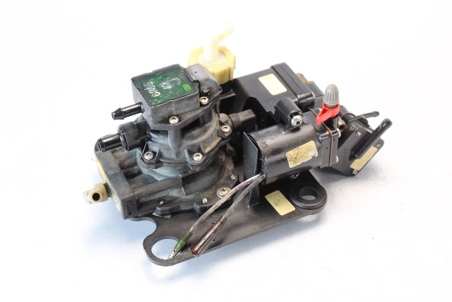 340082 437778 Johnson Evinrude 1995-01 Fuel Bracket & Pump 90 115 HP 1 YEAR WTY