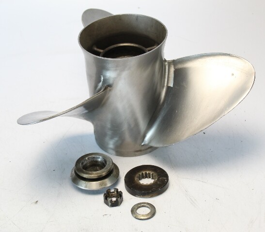 9999RUBA315M Nissan Tohatsu 1987 & UP RH Propeller 13.50X15 60+ HP 6 MTH HUB WTY