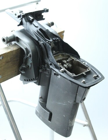 435430 338887 Johnson Evinrude 1996-2001 Complete 15" Midsection 9.9 15 HP 2 Cyl