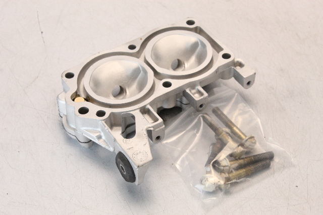 329919 395702 Johnson Evinrude 1974-1980 Cylinder Head w/ Cover 9.9 15 HP