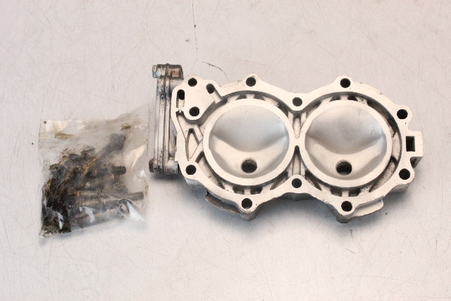 381151 Johnson Evinrude 1969-1972 Cylinder Head 18 20 HP