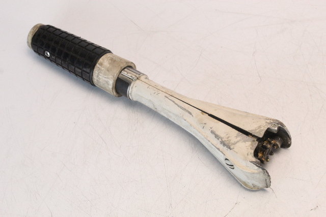 381805 303094 386266 Johnson Evinrude 1966 Tiller Handle 20 HP