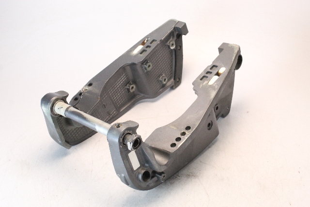 69J-43111-03-8D 69J-43112-02-8D Yamaha 1994-14 Clamp Brackets 200 225 250 300 HP