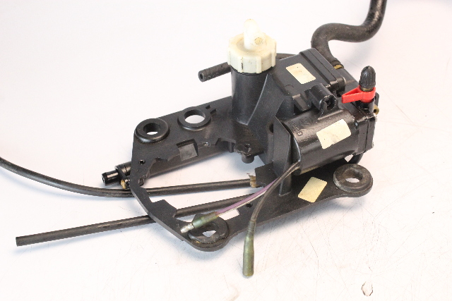 335385 Johnson Evinrude 1991-01 Vapor Separator Cover & Primer Solenoid 90 + HP
