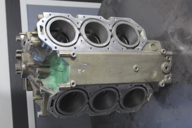 9811A98 Mercury Promax 2001-2005 Empty Cylinder Block 300 HP EFI