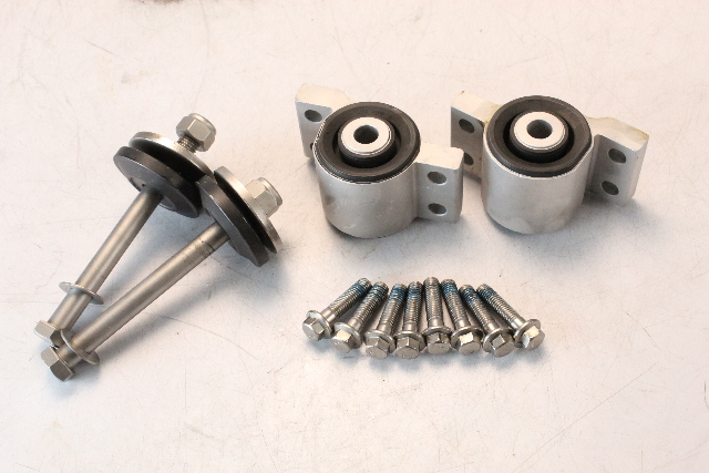 8M0057725 Mercury 2011 & UP Lower Mount Set of 2 150 HP EFI Inline 4