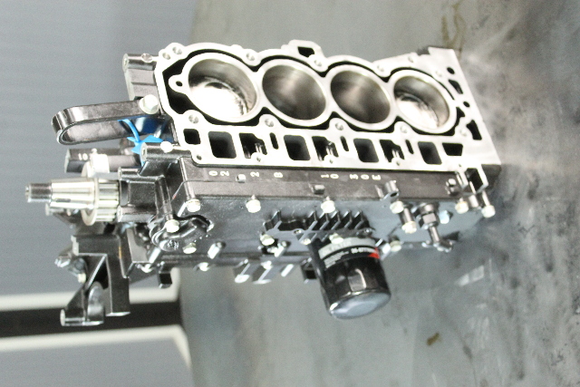 Mercury 2001 & UP Undressed Powerhead 40 50 60 HP 4-Stroke 4 Cylinder