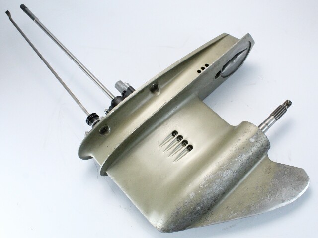 1976 1977 - 1988 Johnson Evinrude Long 20" Lower Unit 40 45 48 50 55 60 HP 2 Cyl