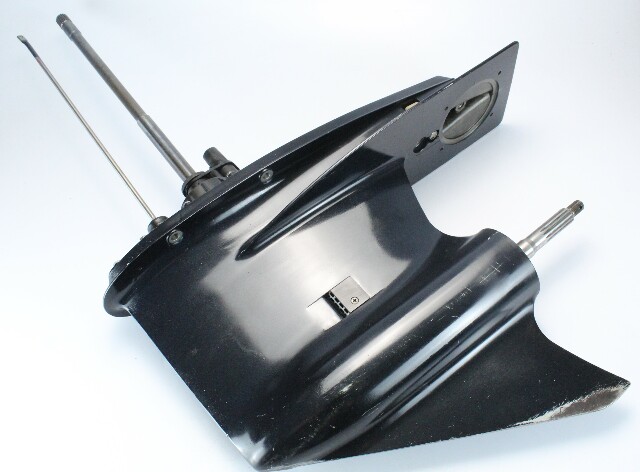 1995 1996 1997 - 2006 Johnson Evinrude 20" 60° Lower Unit 75 90 100 115 HP V4