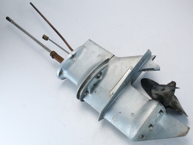 1978 1979 1980 - 1997 Johnson Evinrude Long 20" Splitcase Lower Unit 25 28 HP