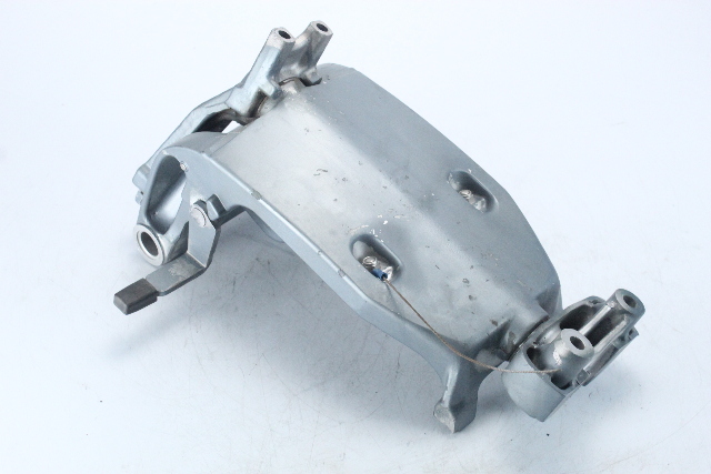 Yamaha 1984 1985 1986 1987 Swivel Bracket 90 HP 3 Cylinder