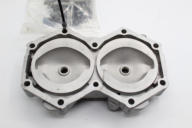 Johnson Evinrude 1973 1974 - 1976 PORT Cylinder Head w/ Cover & Bolts 85 HP V4