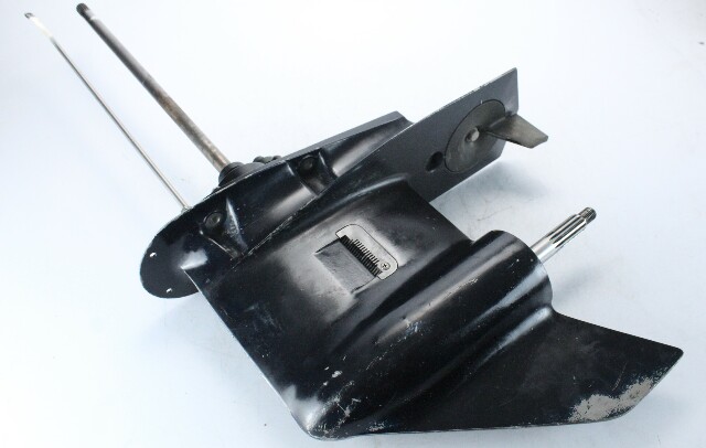 1993 - 2001 2002 2003 2004 2005 Johnson Evinrude Long 20" Lower Unit 40 48 50 HP