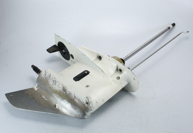 1993 - 2001 2002 2003 2004 2005 Johnson Evinrude Long 20" Lower Unit 40 48 50 HP