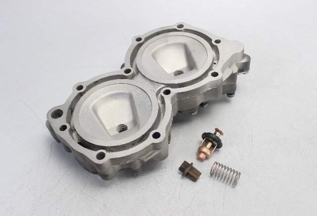Johnson Evinrude 1979 1980 1981 - 1989 Cylinder Head & Cover 20 25 28 30 35 HP